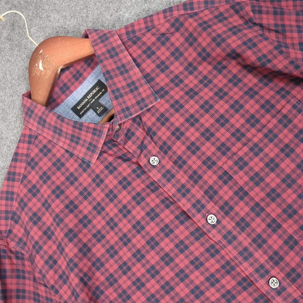 Banana Republic Mens Large Red Navy Plaid Stretch Soft Wash Standard Fit Shirt